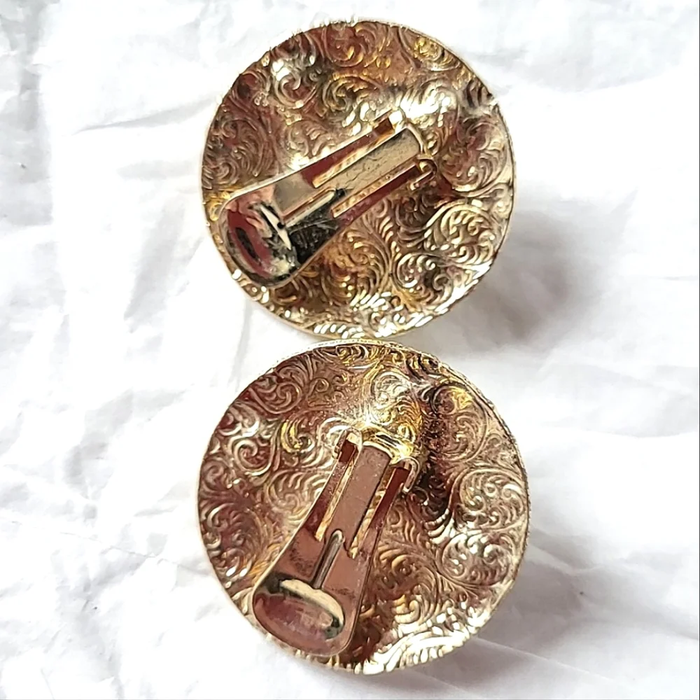 GREEN GLASS & GOLDTONE LARGE CLIP-ON EARRINGS - Picture 2 of 5
